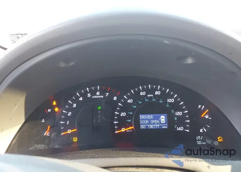 2011 Toyota Camry Xle z USA, uszkodzony, nr VIN 4T1BF3EK0BU135831